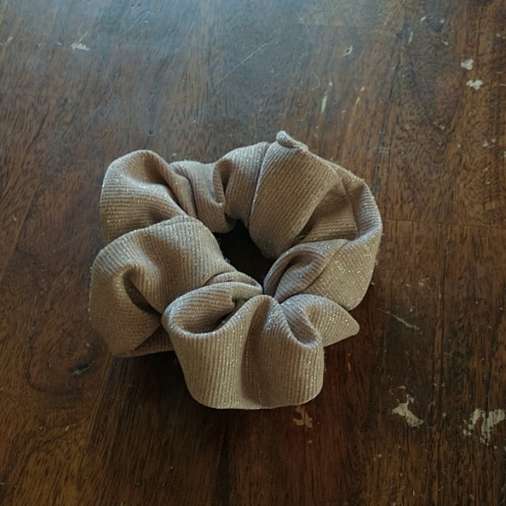 Sparkly scrunchie